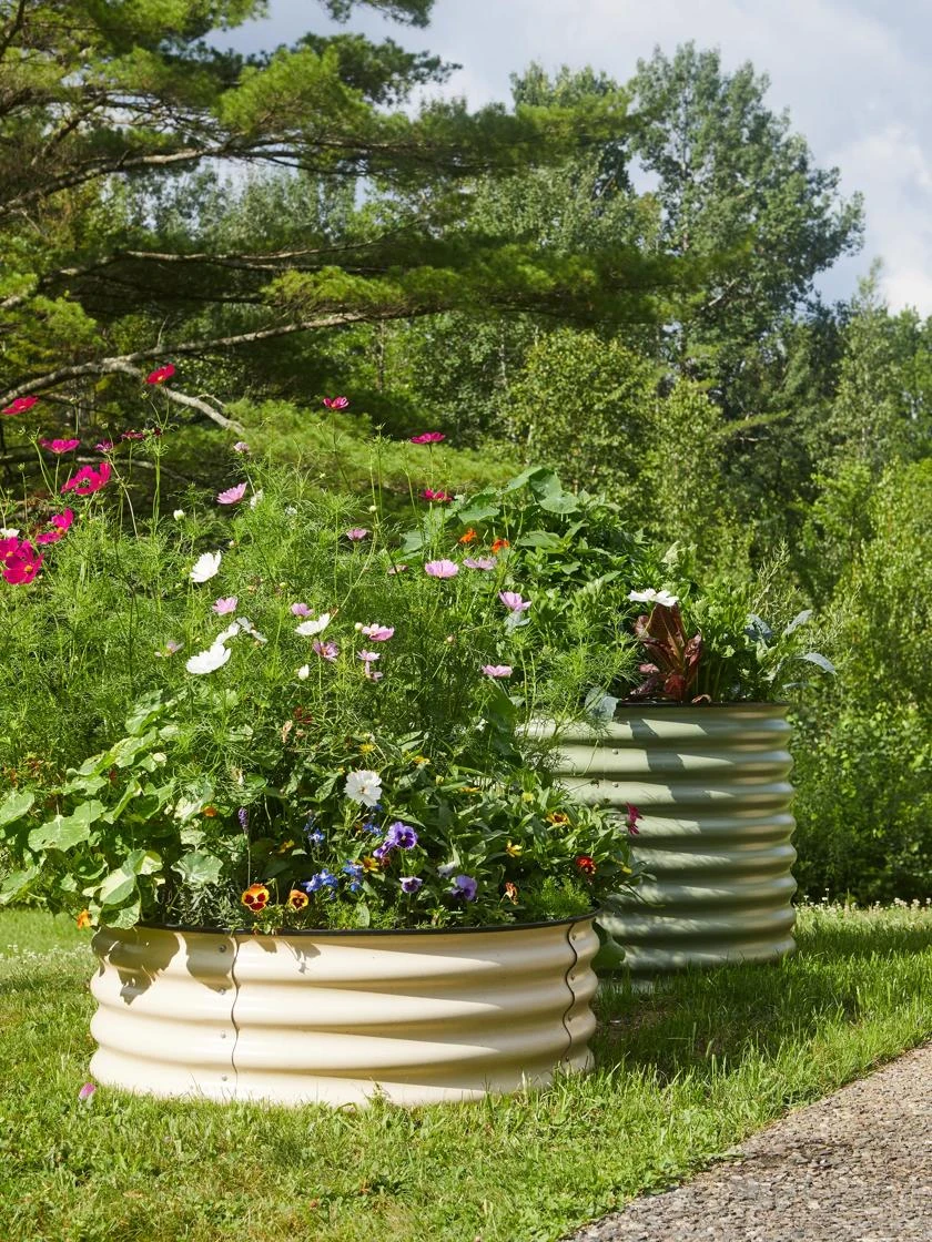 Birdies™ Round Metal Raised Bed, Tall 3 Birdies™ Round Metal Raised Bed, Tall - Image 3